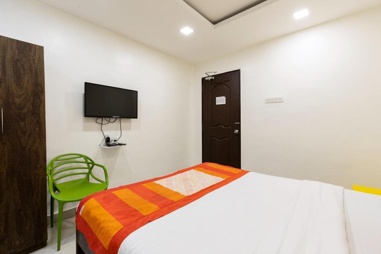 Hotel Girgoan Palace Mumbai  Buitenkant foto